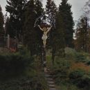 Prícestný kríž – Božia muka oproti kostolu Panny Márie Snežnej r.k.